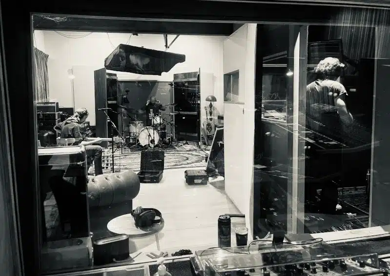 We’re a sound recording studio that does the heavy lifting for you.